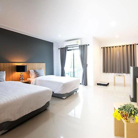 Pixel Hostel Phuket Airport Thalang Buitenkant foto